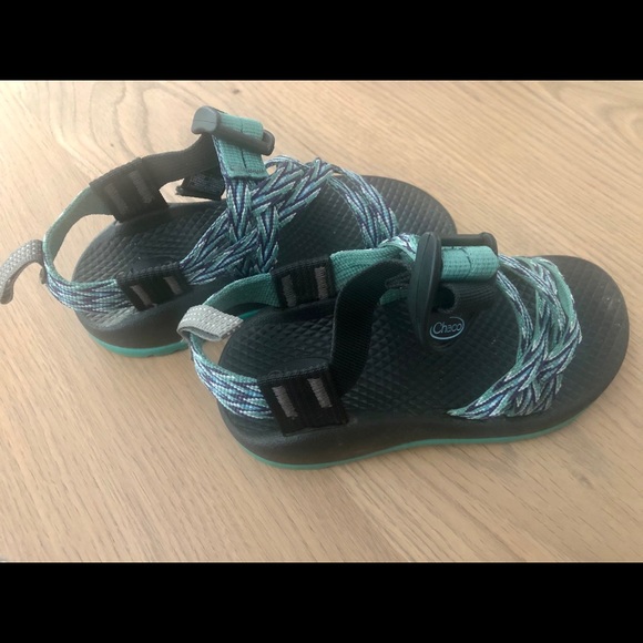 Girls Chacos - Picture 4 of 5